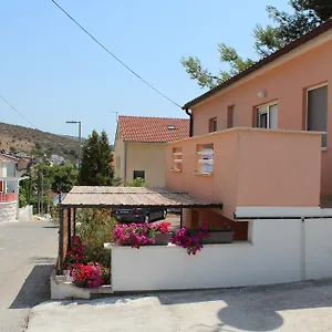 Apartament Luvi, Trogir