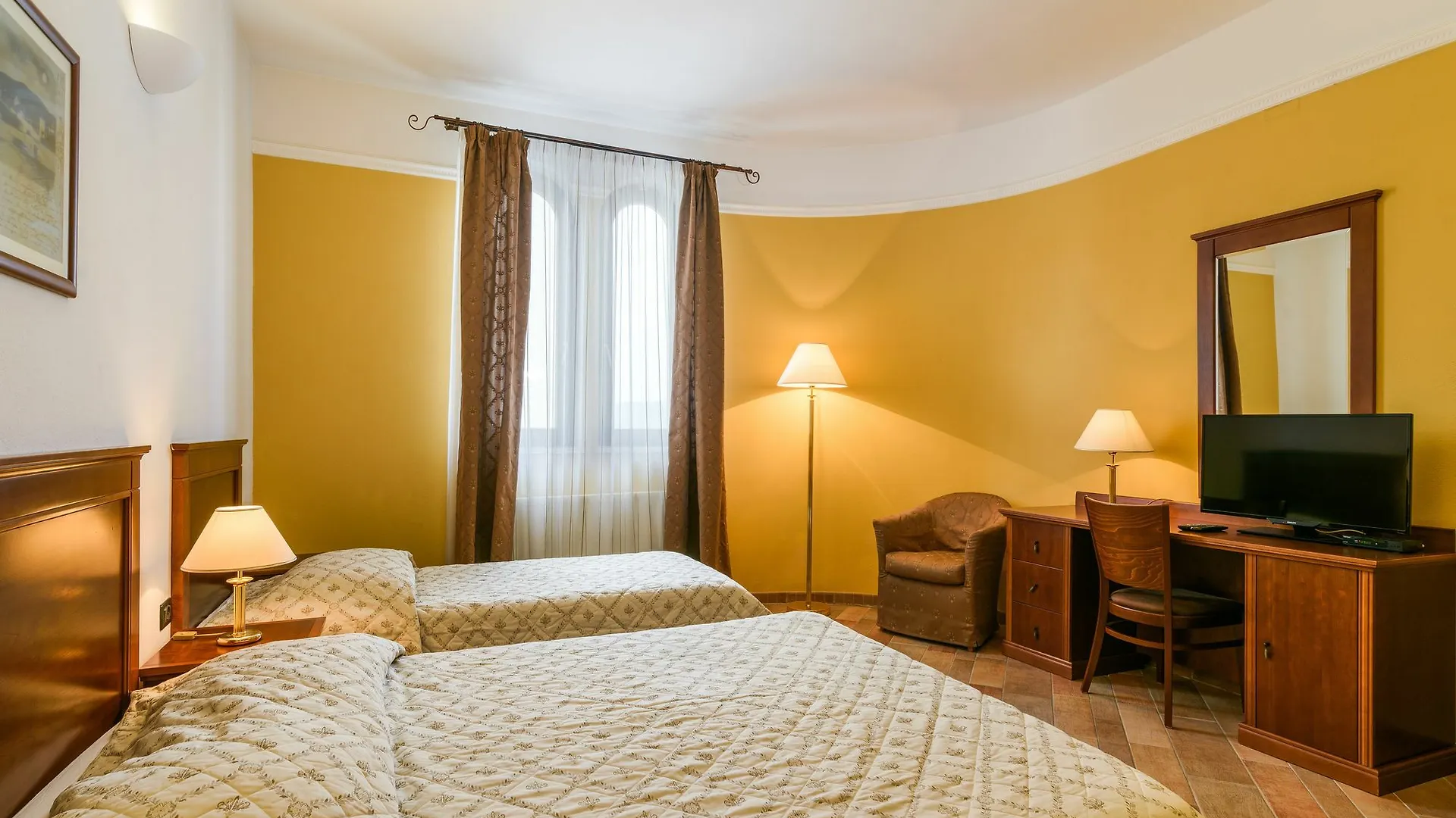 Villa Lavandula With Heated Swimming Pool