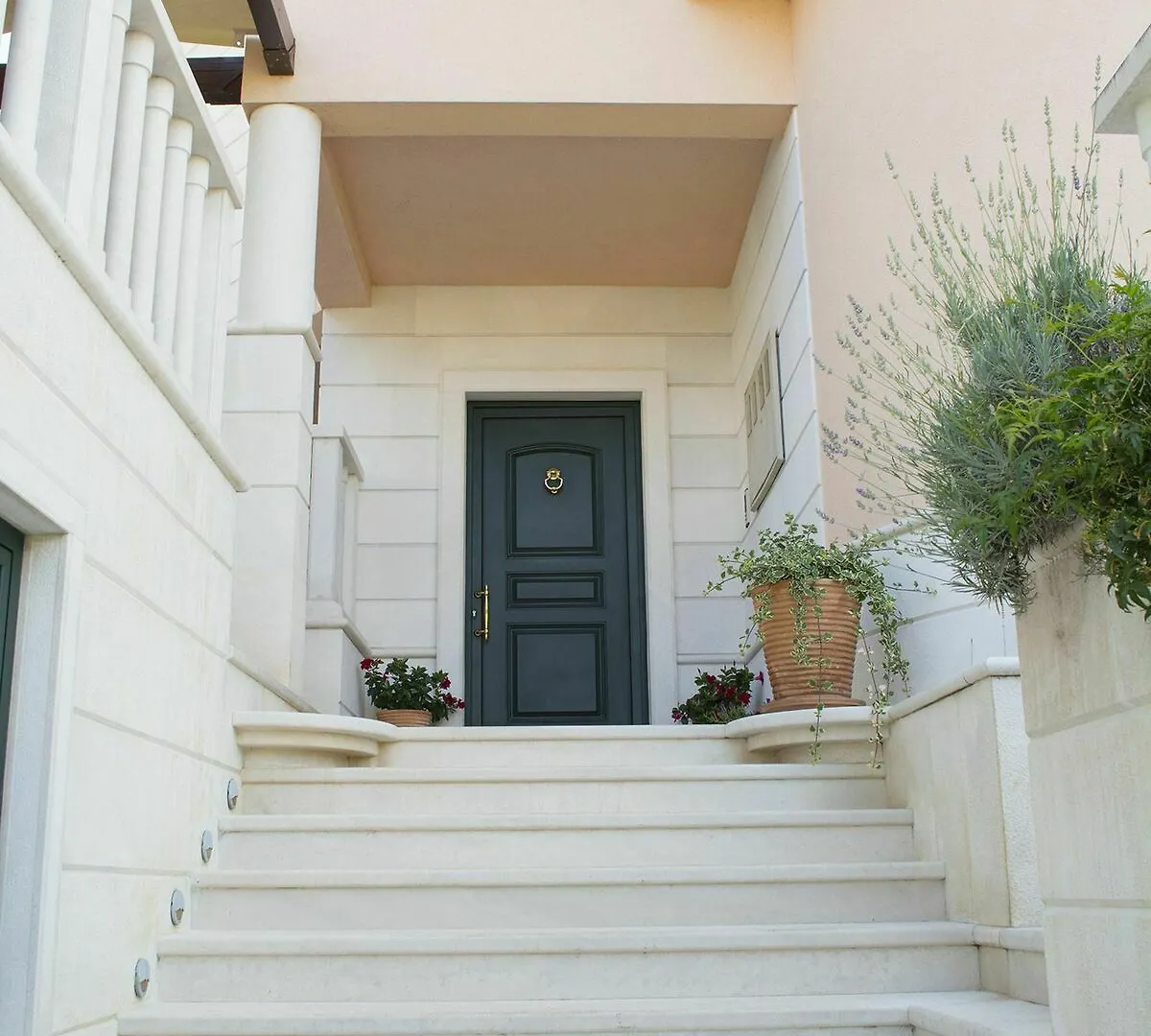 Villa Lavandula With Heated Swimming Pool Apartment